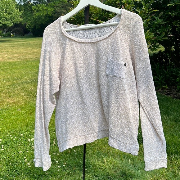 FOREVER 21 SWEATER - Picture 2 of 4